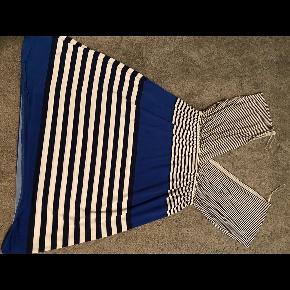 VGUC v-neck/back summer dress